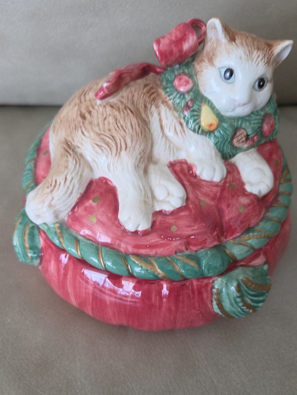 Vintage 1992 Fitz and Floyd Red and Green Cat Trinket Box